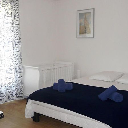 Comme A La Maison Cenon Exterior foto