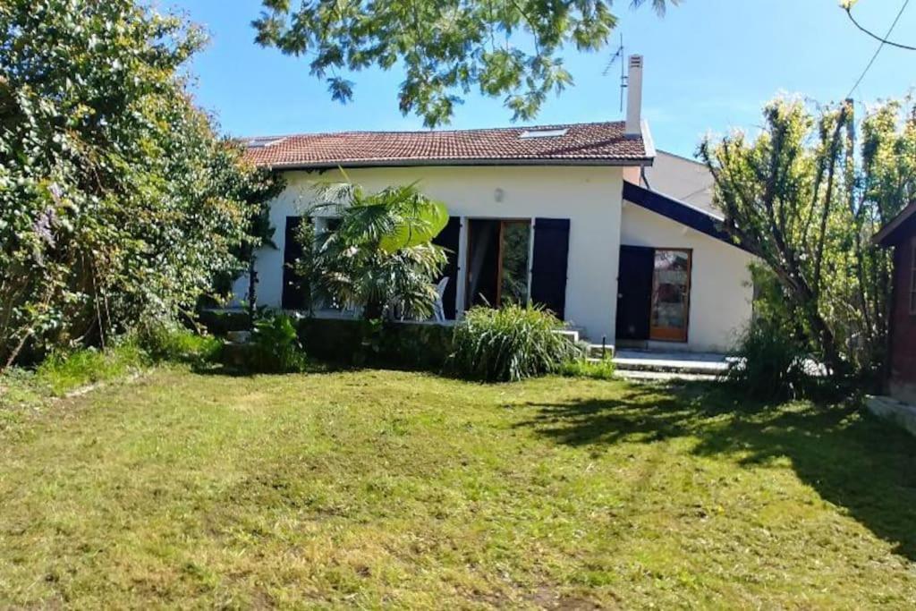Comme A La Maison Cenon Exterior foto